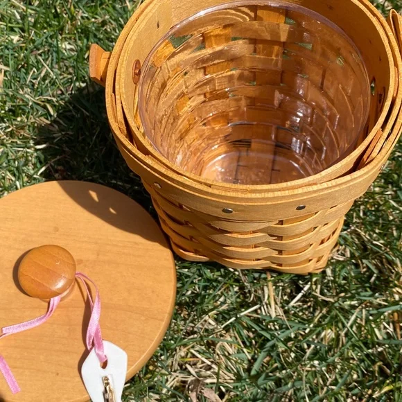 Longaberger Basket - Picture 5 of 5